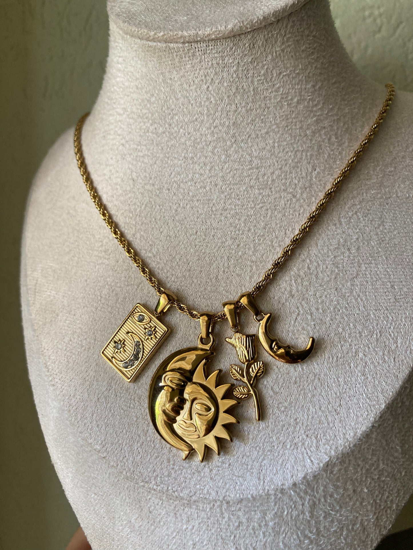 Collana Belle