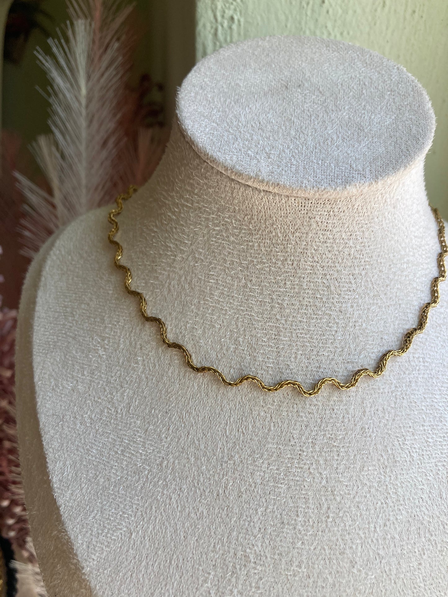 Collana Sway
