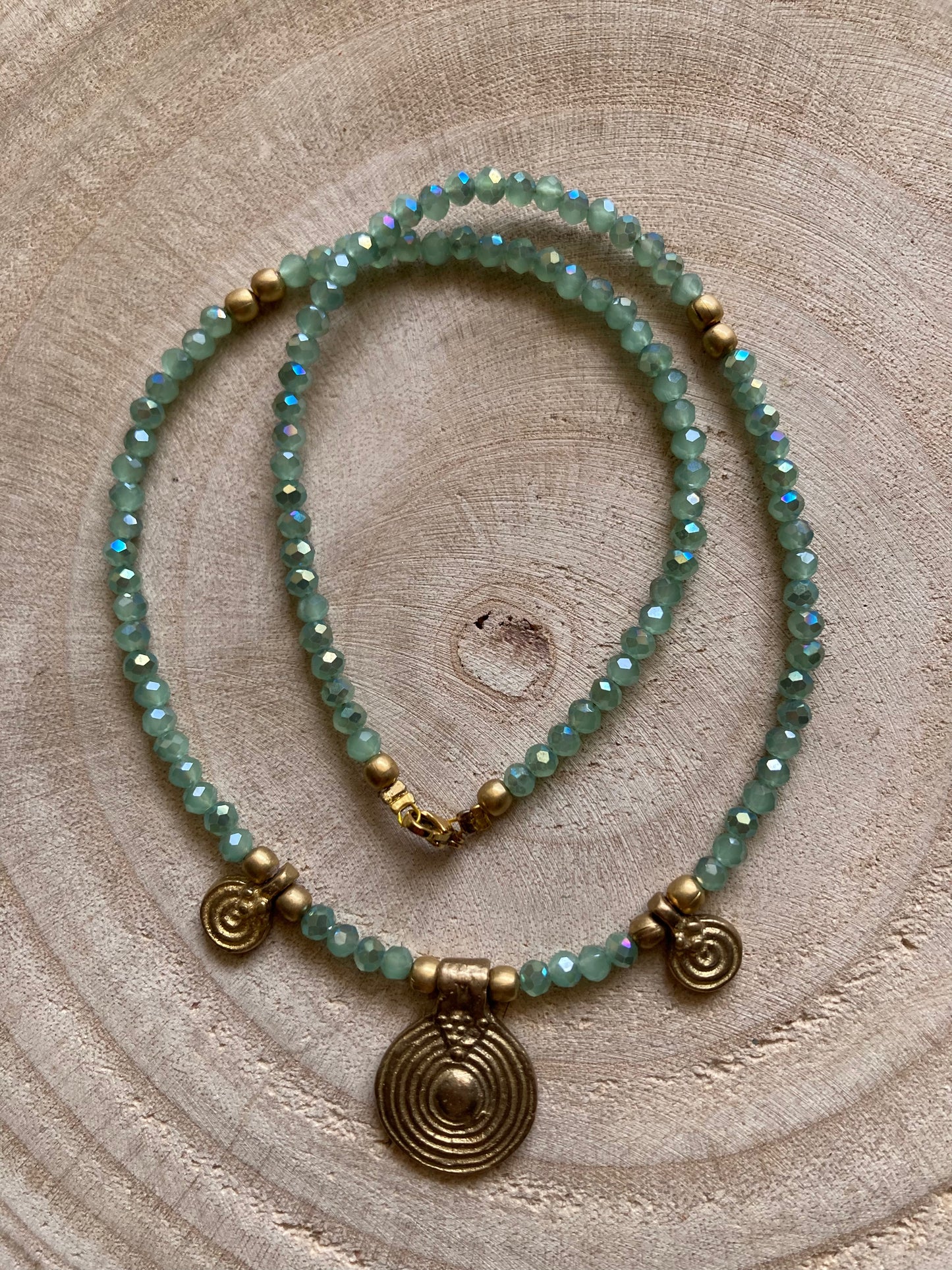 Collanine in stile etnico con pendenti