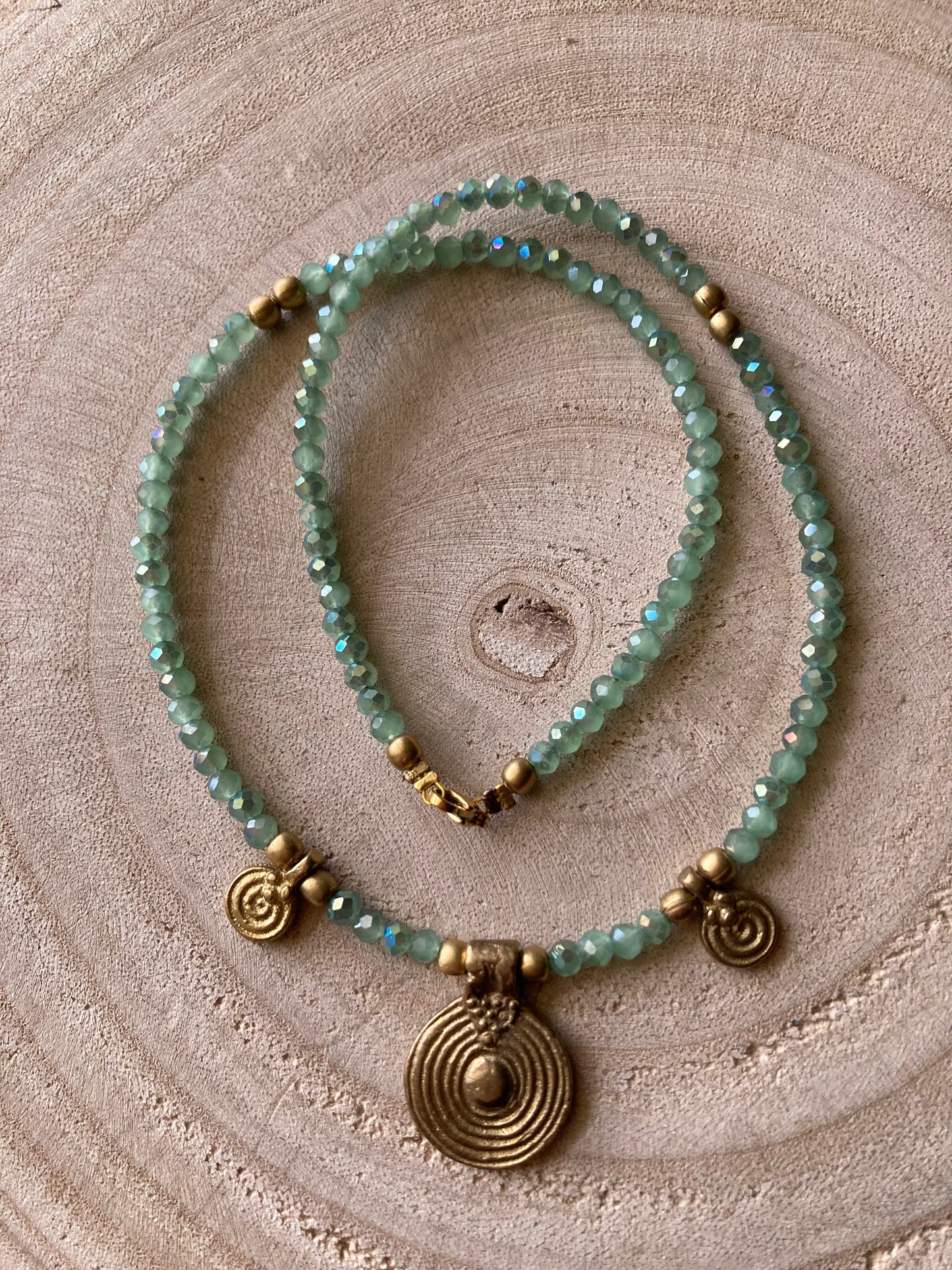 Collanine in stile etnico con pendenti