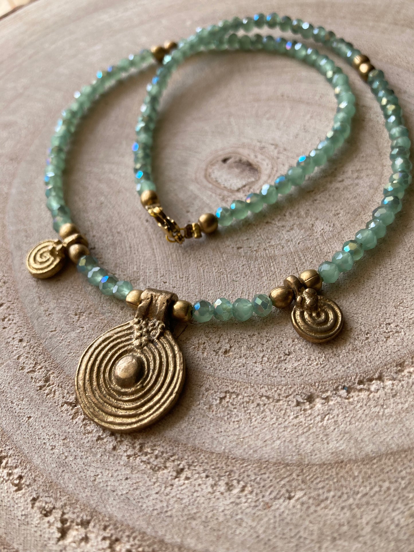 Collanine in stile etnico con pendenti