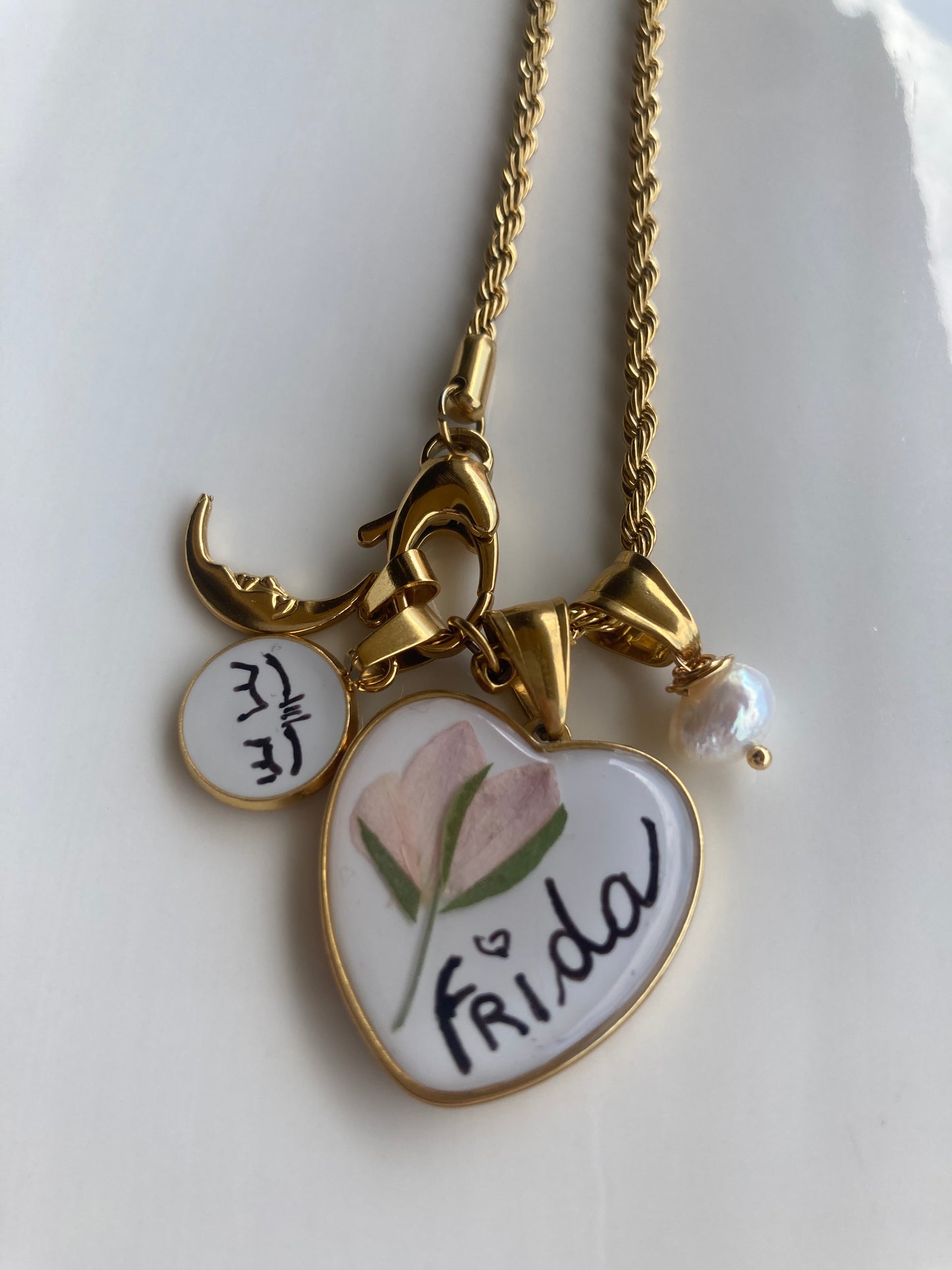 Collana Frida en Flor