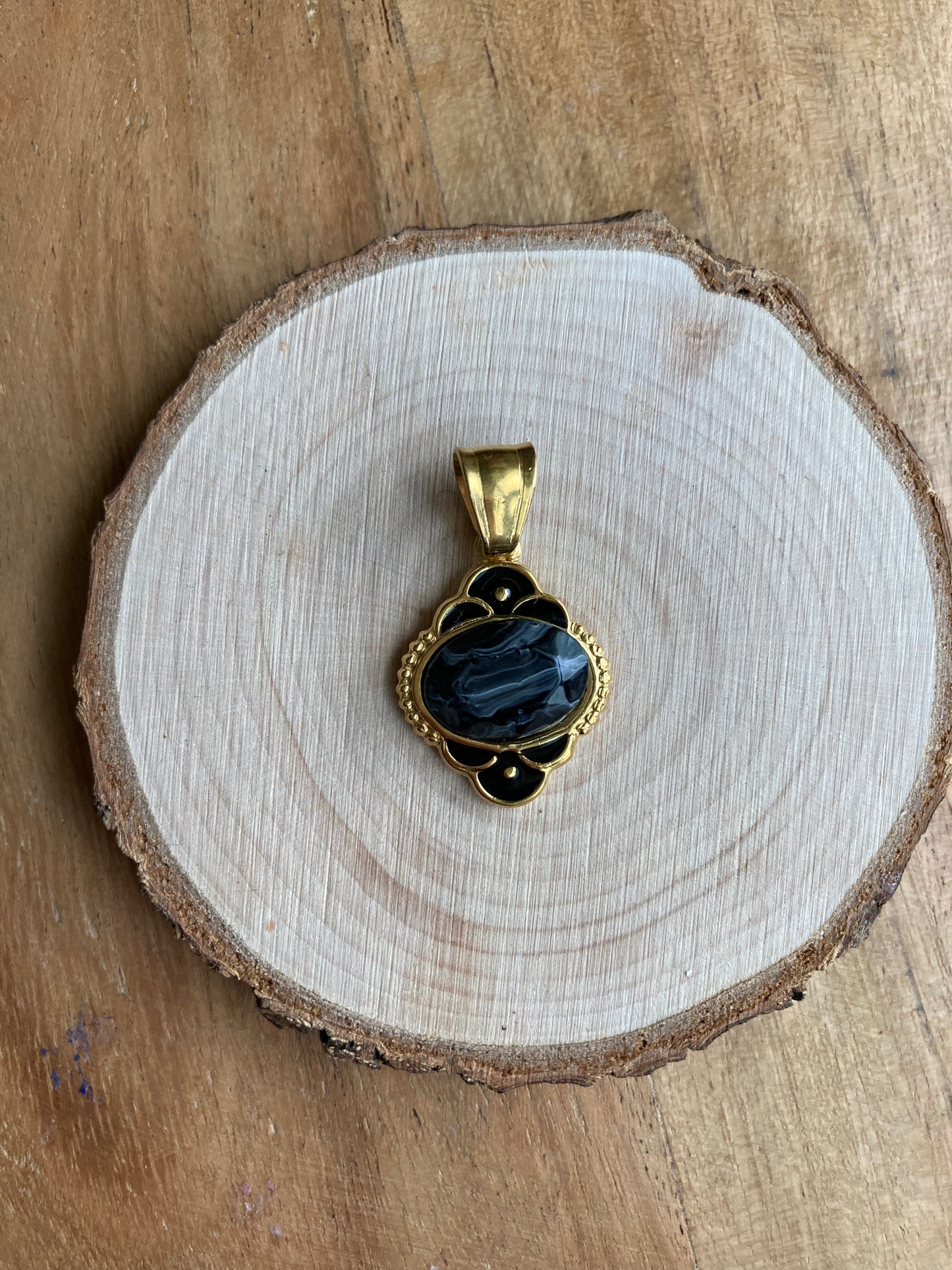 Ciondolo Onice Nero Gold