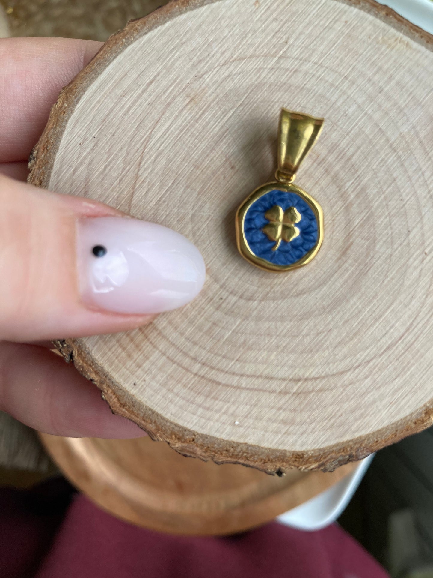 Ciondolo Quadrifoglio Smaltato Blu, Gold