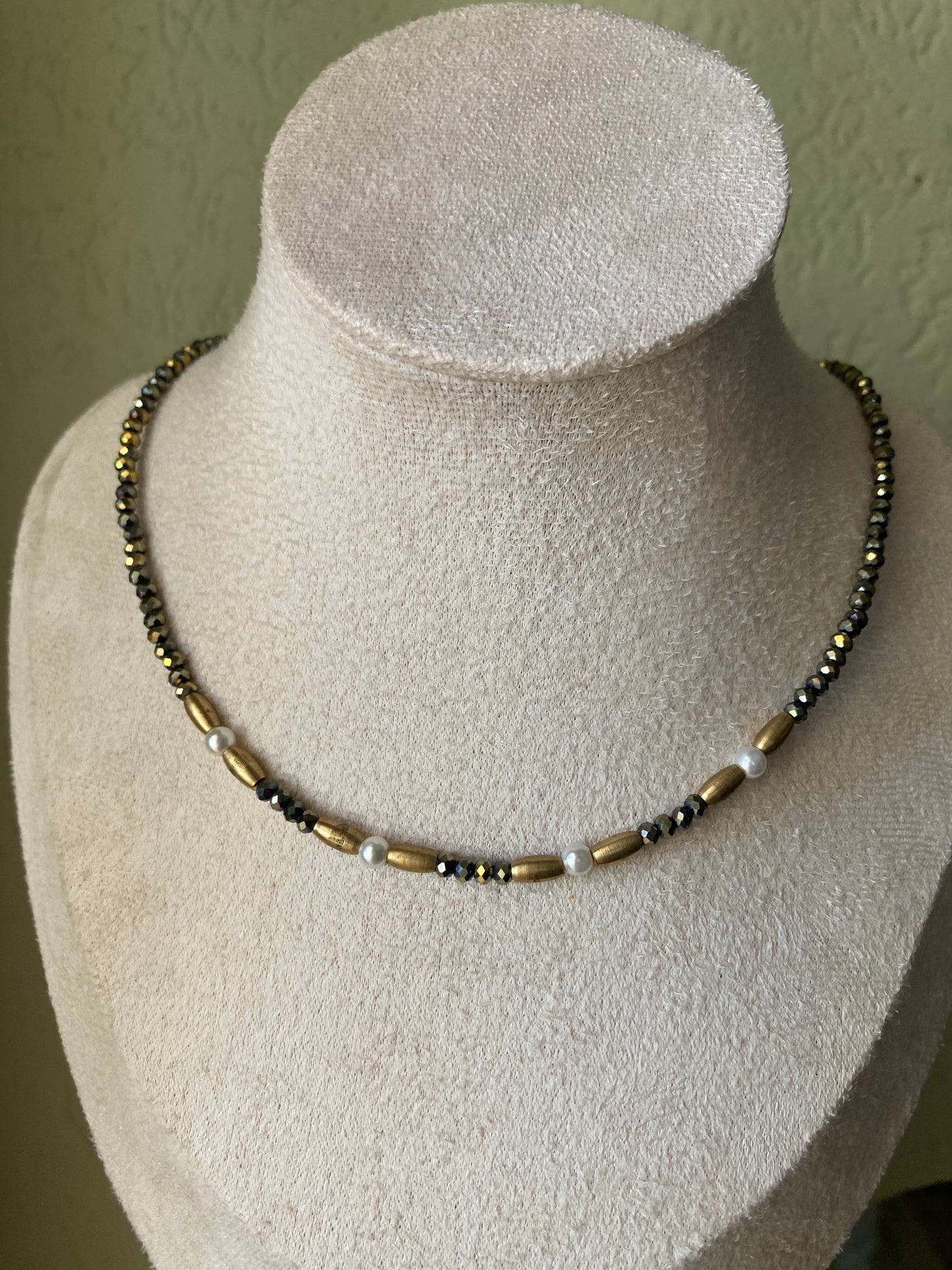 Collana In Acciaio e Piccole Perle