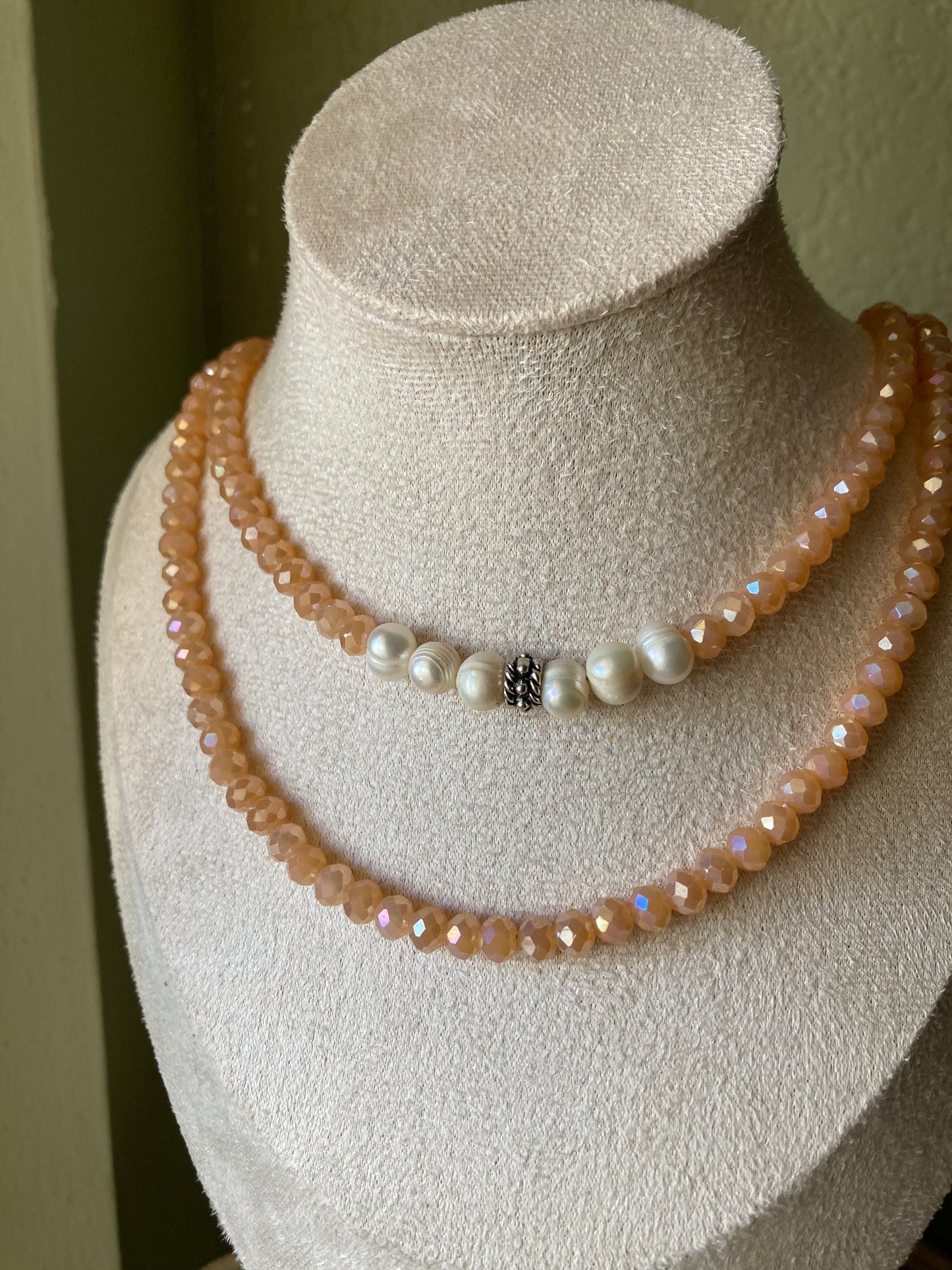 Collana Lunga Con Cristalli e Perle