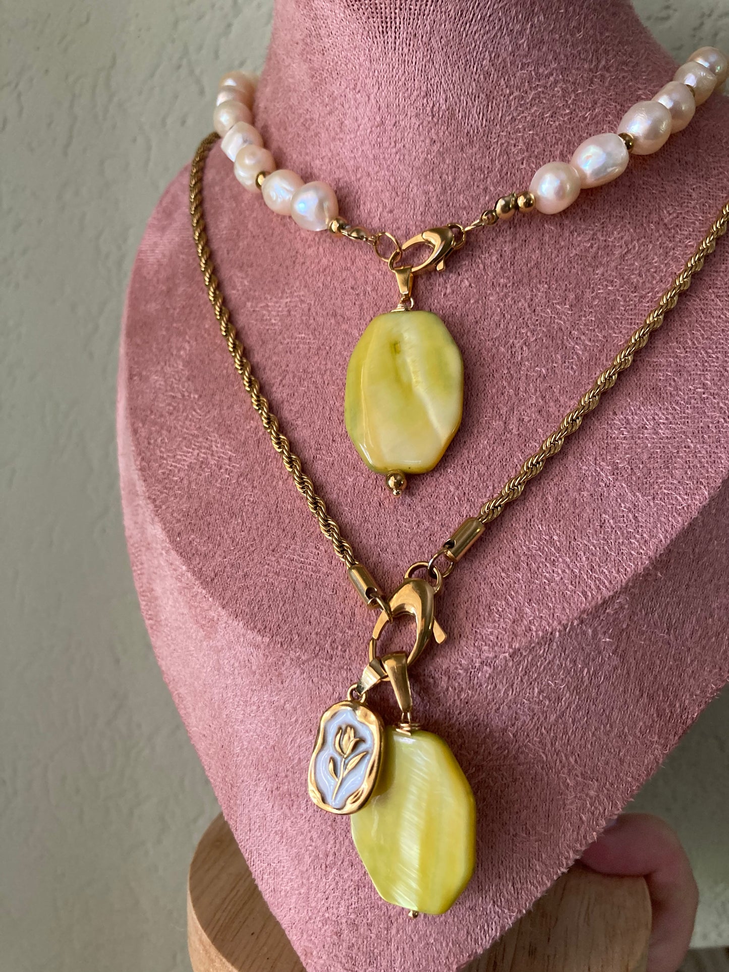 Collana Braid Con Pendente Madreperla e Ciondolo Acciaio
