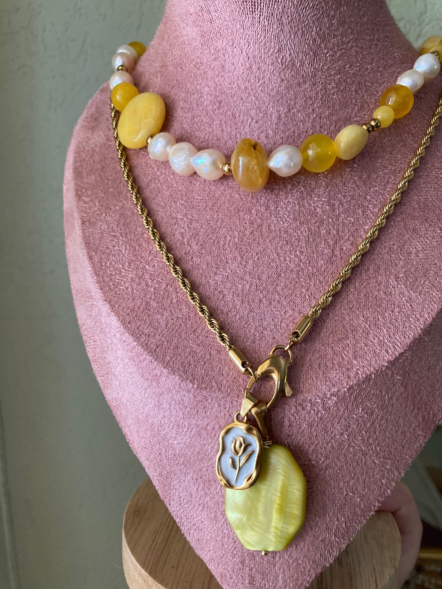 Collana Braid Con Pendente Madreperla e Ciondolo Acciaio