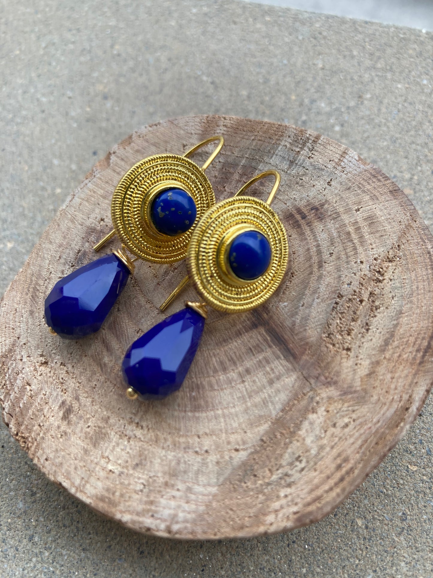 Orecchini pezzo unico