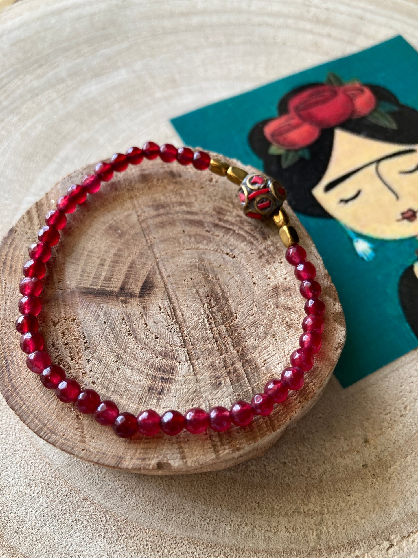 Bracciale con elastico e pietre dure