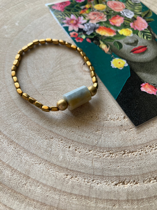 Bracciale con elastico e pietre dure