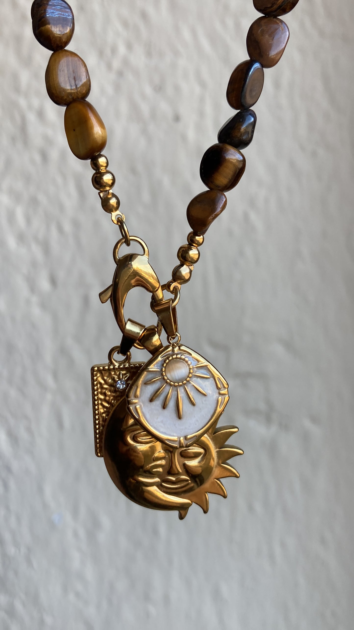 Collana Sasso Burattato Occhio di Tigre con Tre Pendenti