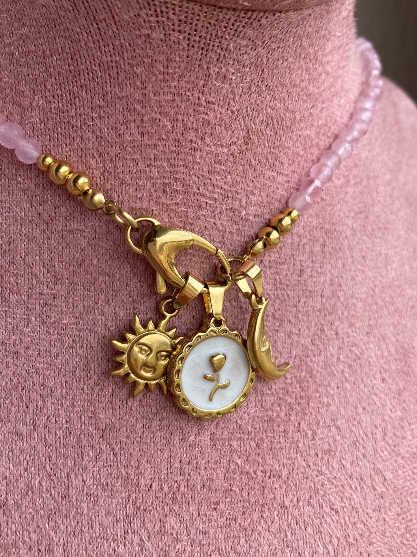 Collana Girocollo  Pietre di Giada Rosa Sfaccettate 3 Pendenti