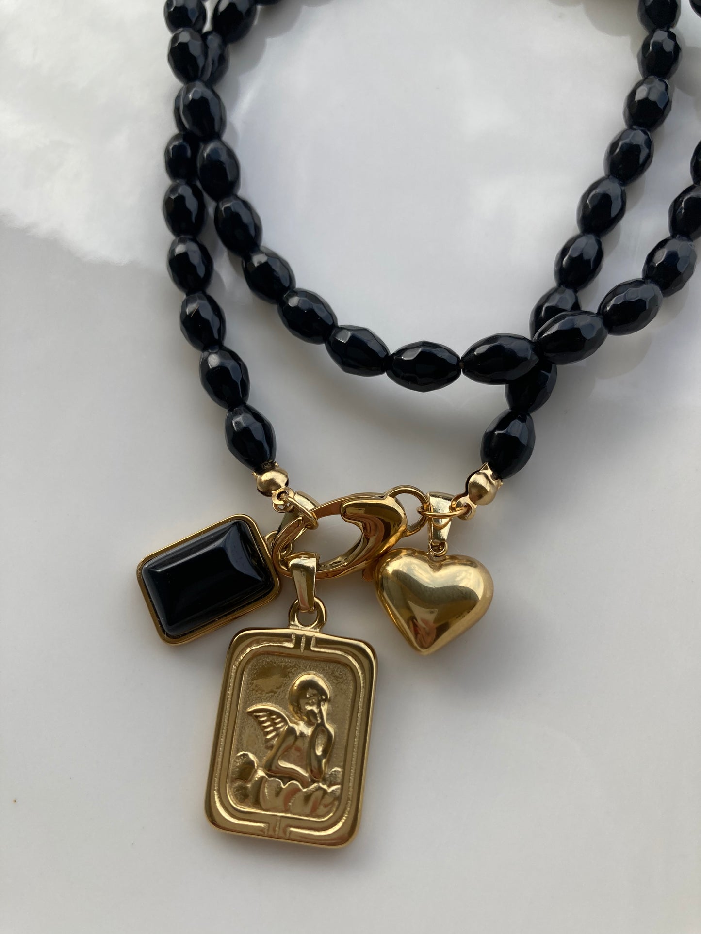 Collana Onice Nero 3 Pendenti con Centrale Angelo