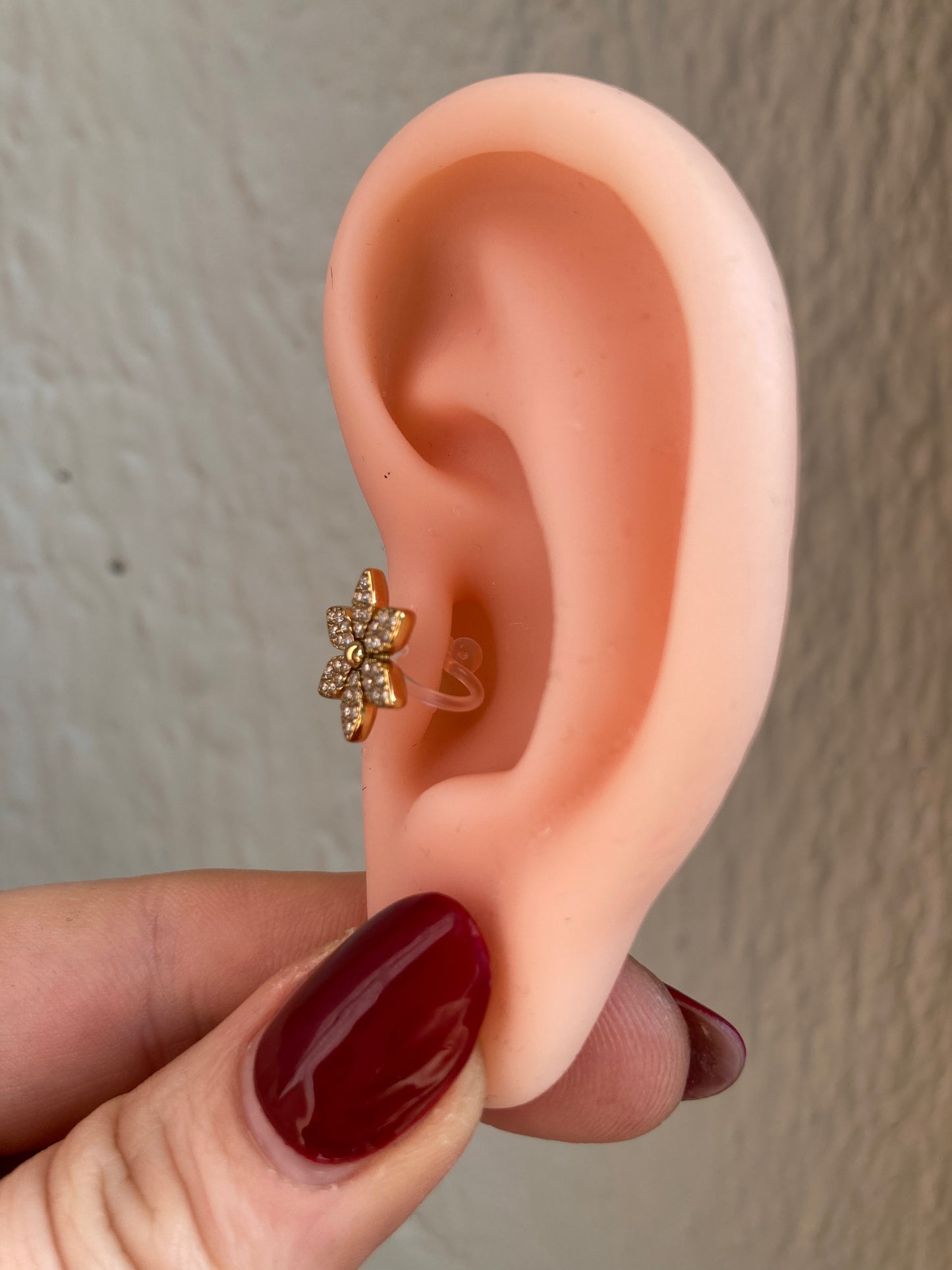 Orecchino Earcuff con Chiusura Silicone