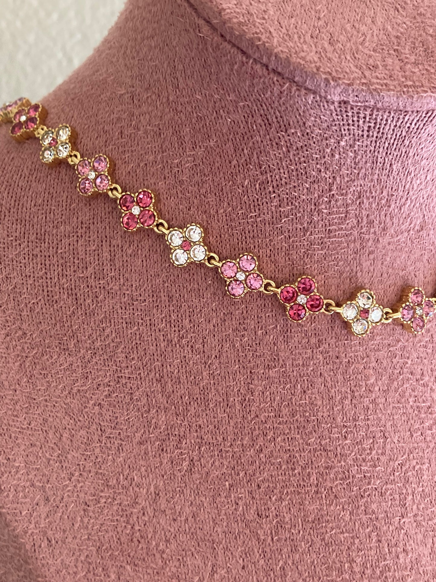 Glow Bloom Necklace Gold