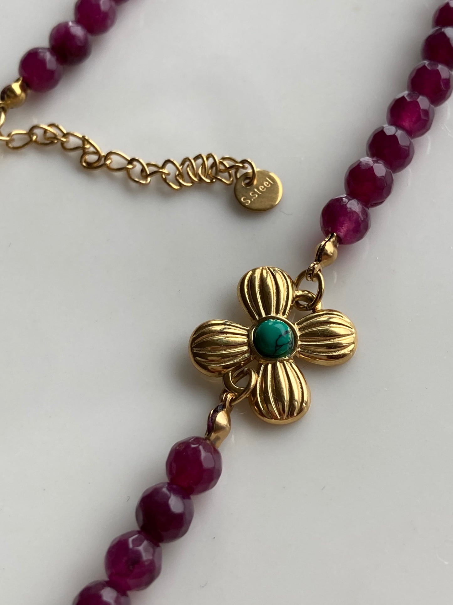 Collana Girocollo Choker con Pietre Dure e Centrale Fiore