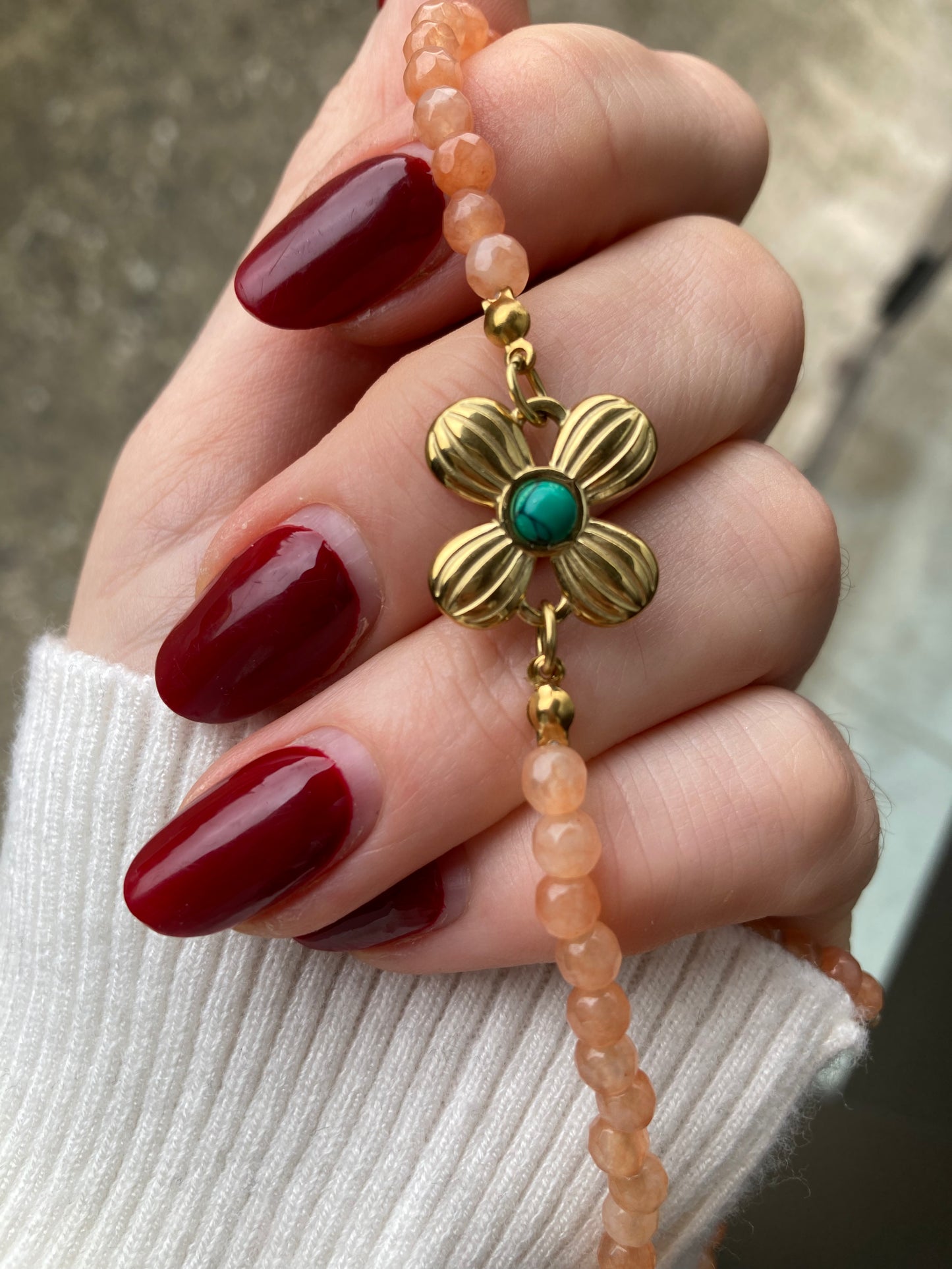 Collana Girocollo Choker con Pietre Dure e Centrale Fiore