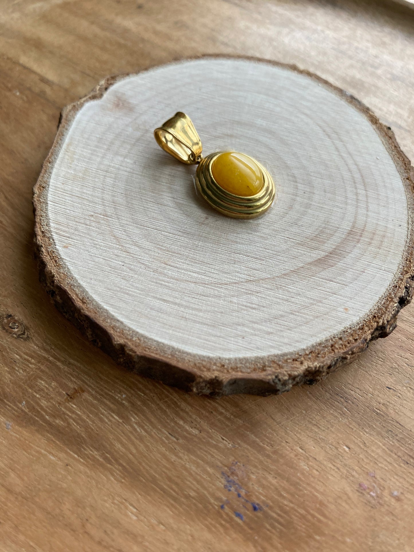 Ciondolo  Giada Gialla Gold