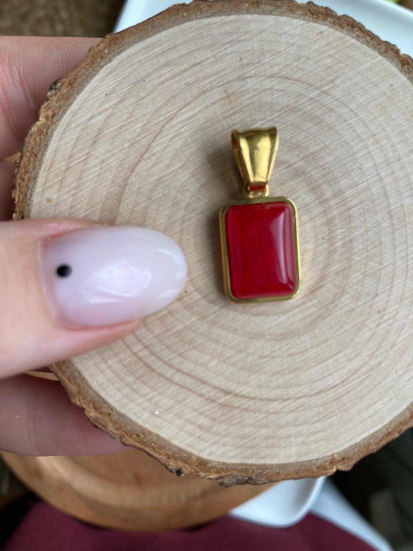 Ciondolo Resina Rossa Rettangolare, Gold