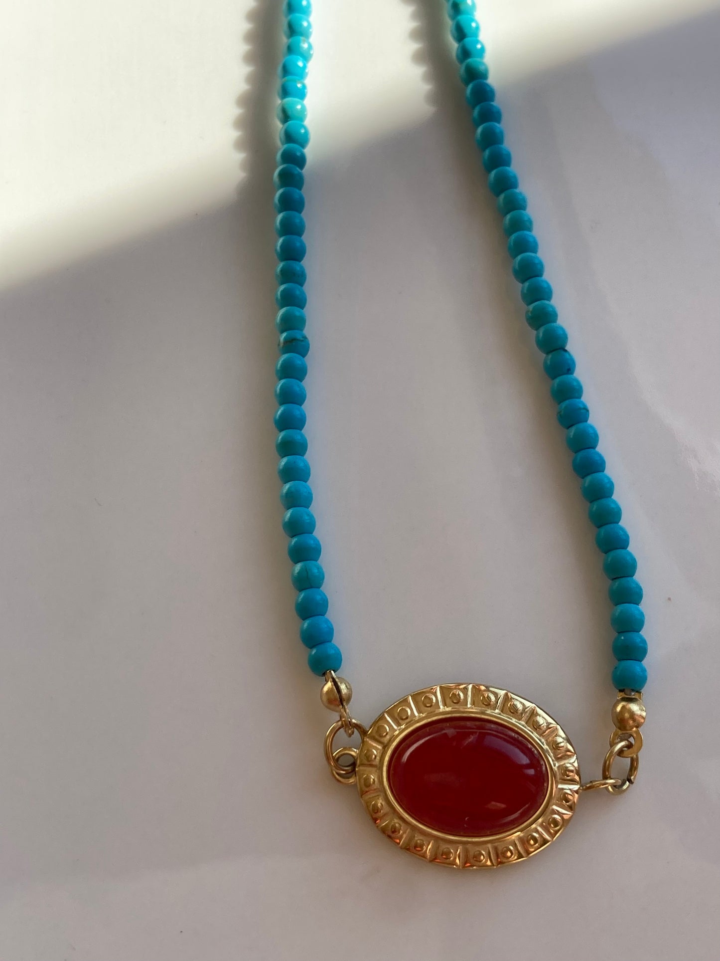 Girocollo Choker Pasta di Turchese con Gemma Rossa Centrale