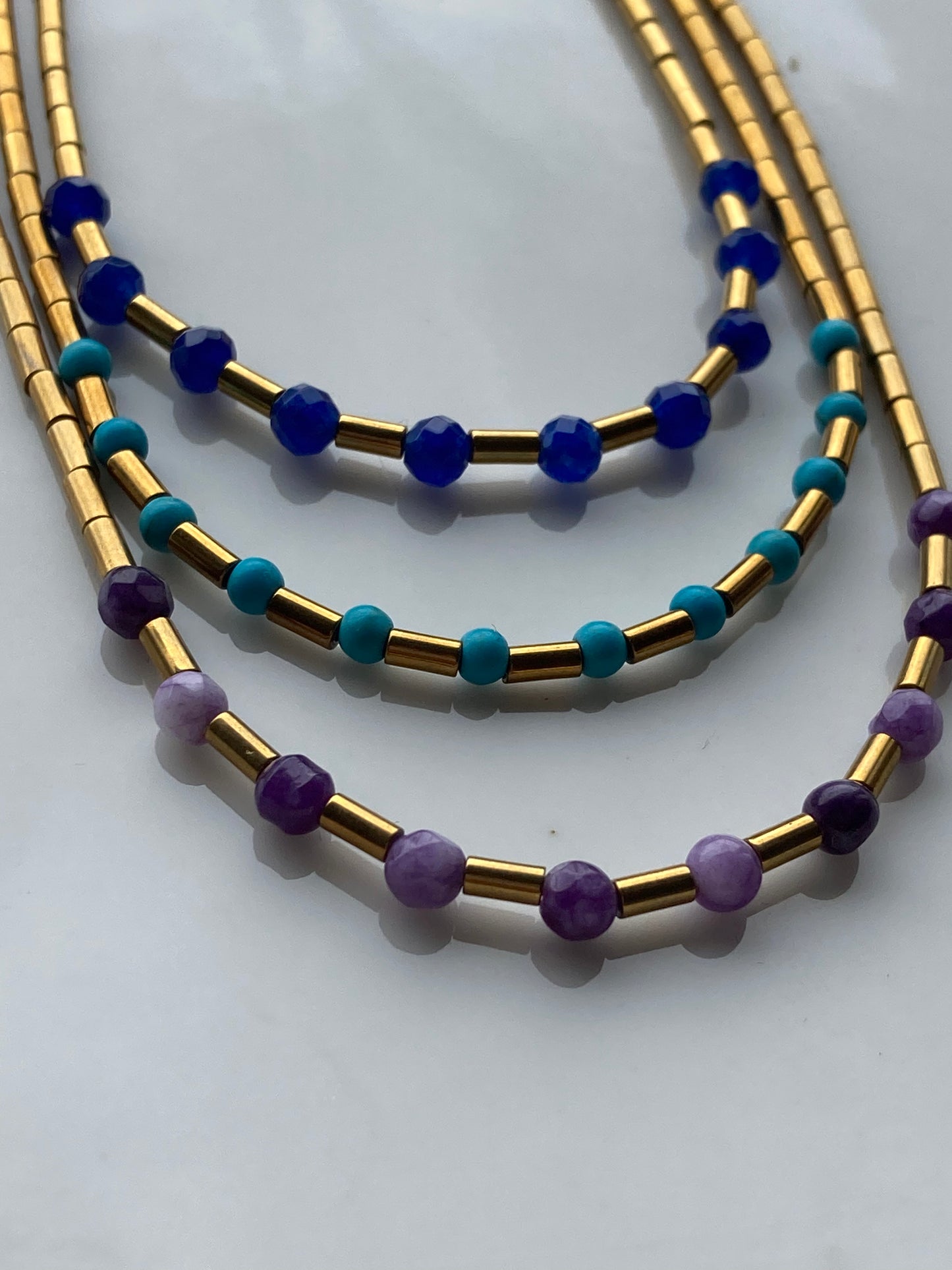 Girocollo Choker Ematite Dorata con Pietre Colorate