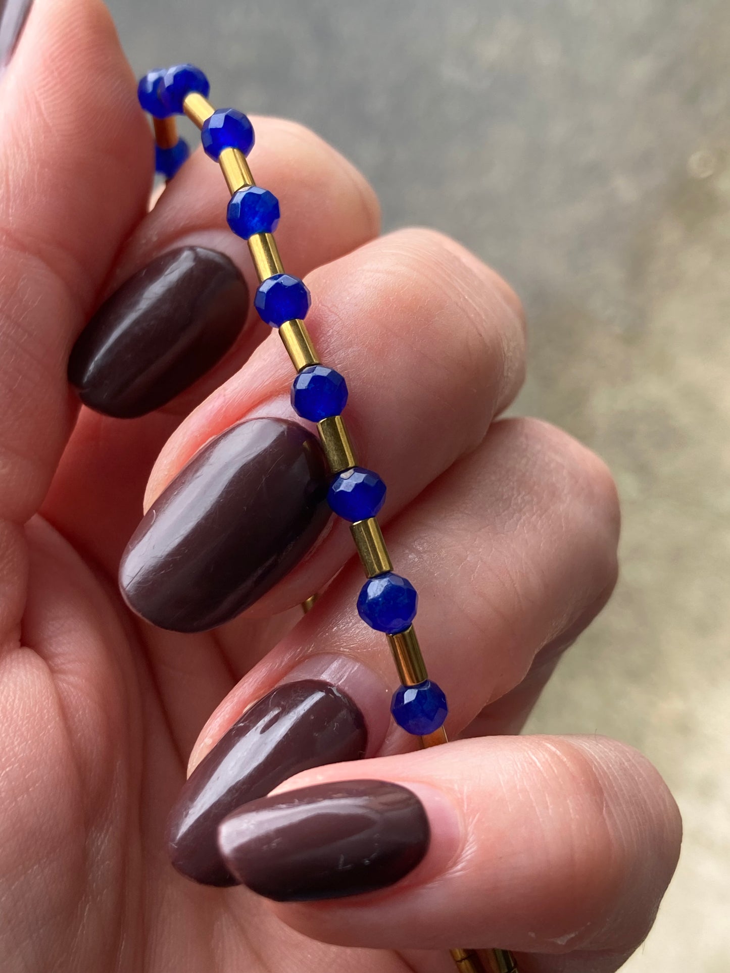 Girocollo Choker Ematite Dorata con Pietre Colorate