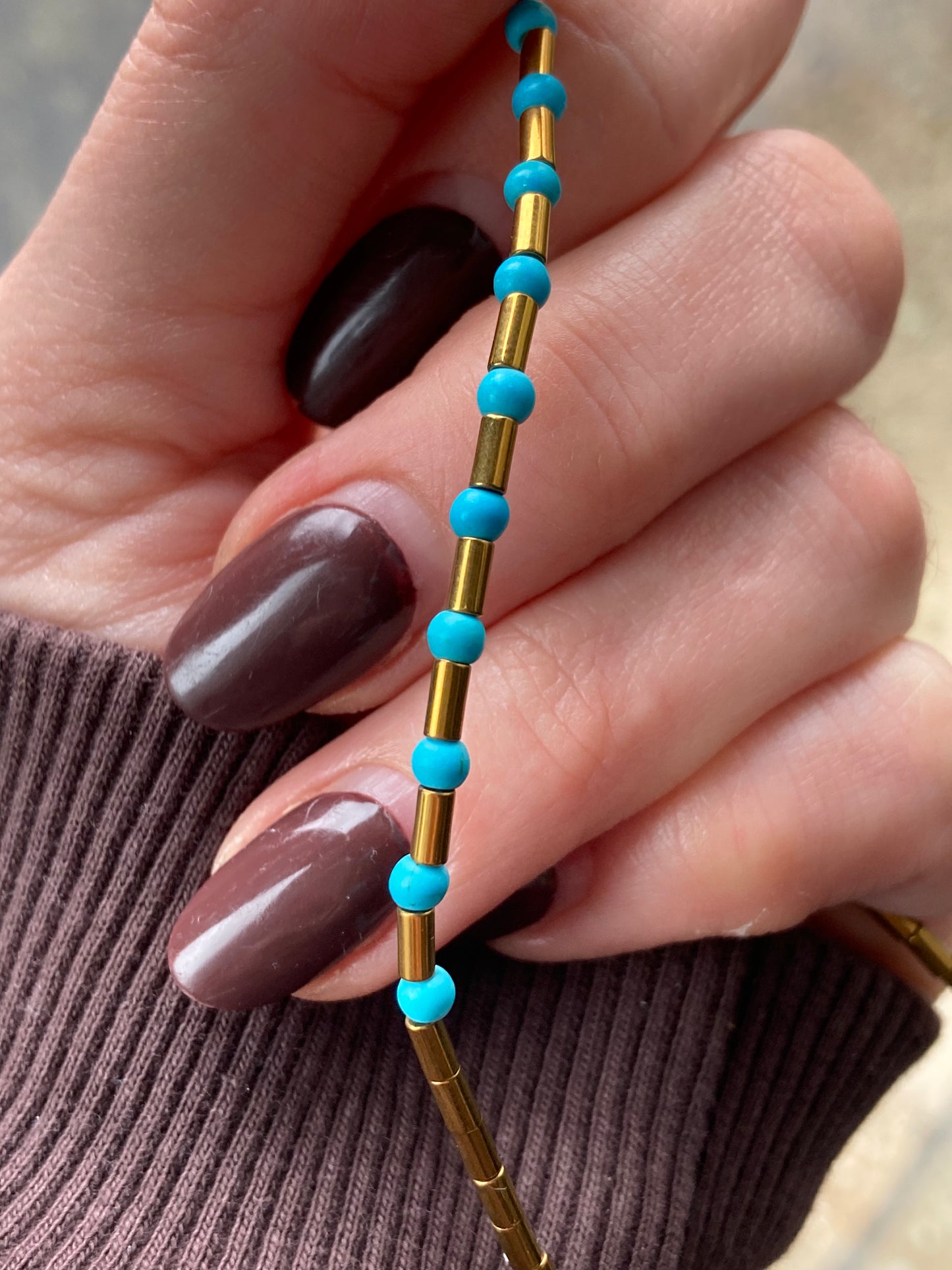 Girocollo Choker Ematite Dorata con Pietre Colorate