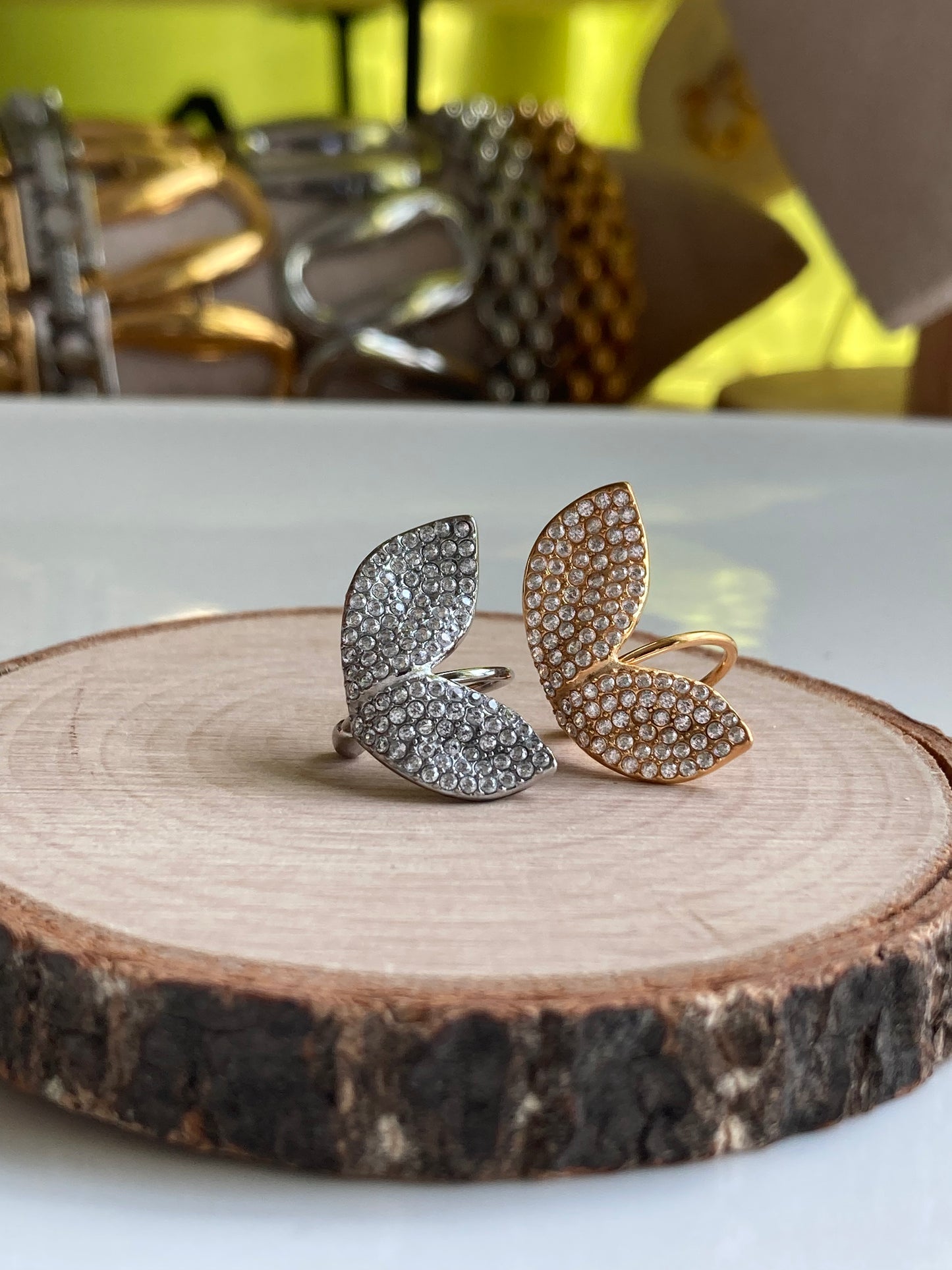 Flutter Glow Earcuff