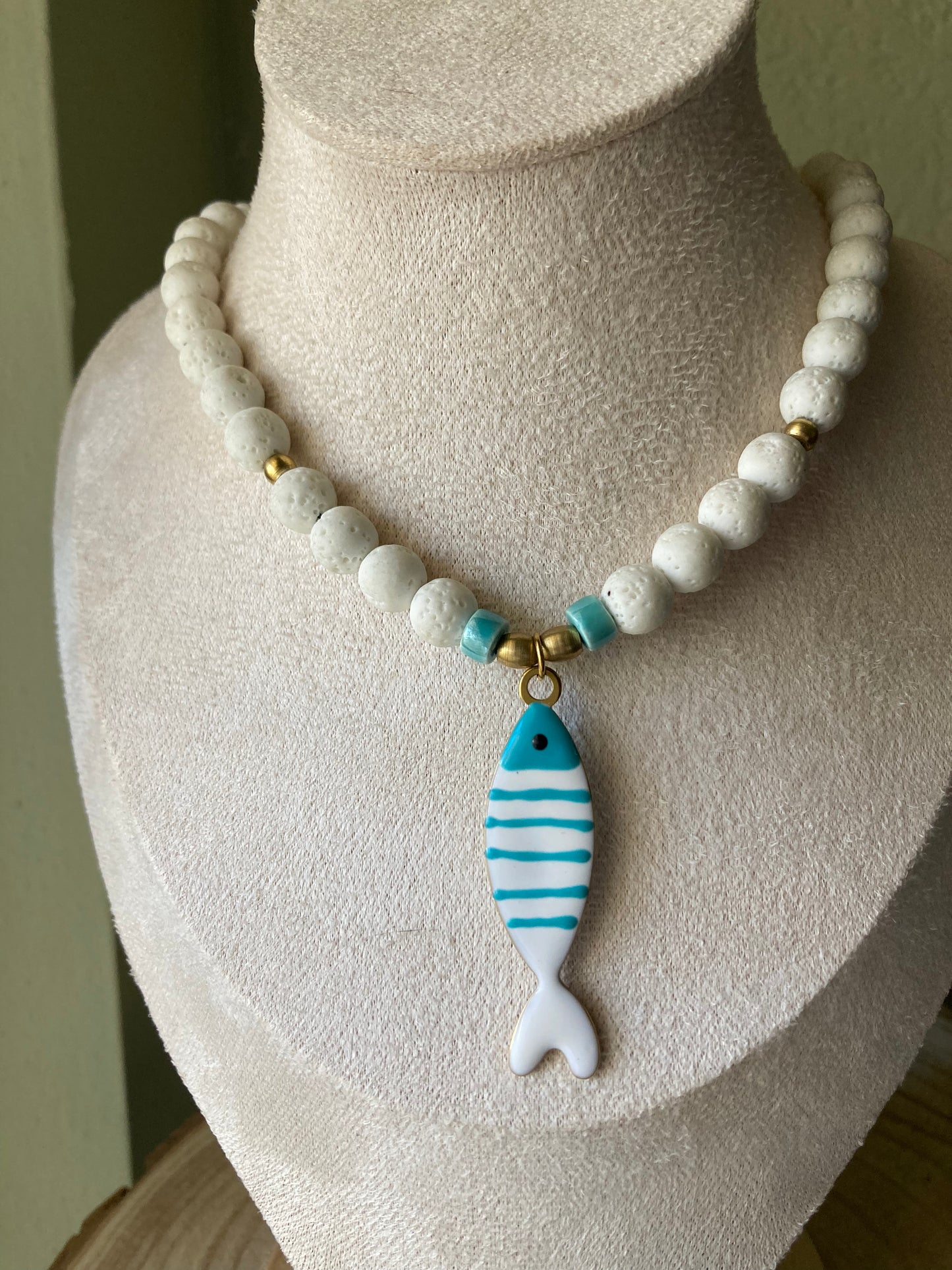 Collana Pietra Lavica Bianca Pendente Pesce  Turchese Acciaio