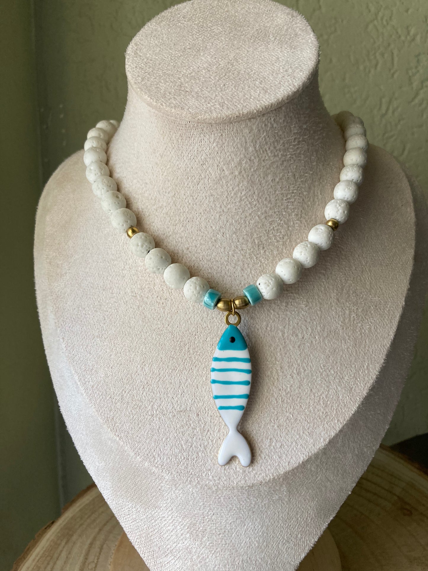 Collana Pietra Lavica Bianca Pendente Pesce  Turchese Acciaio