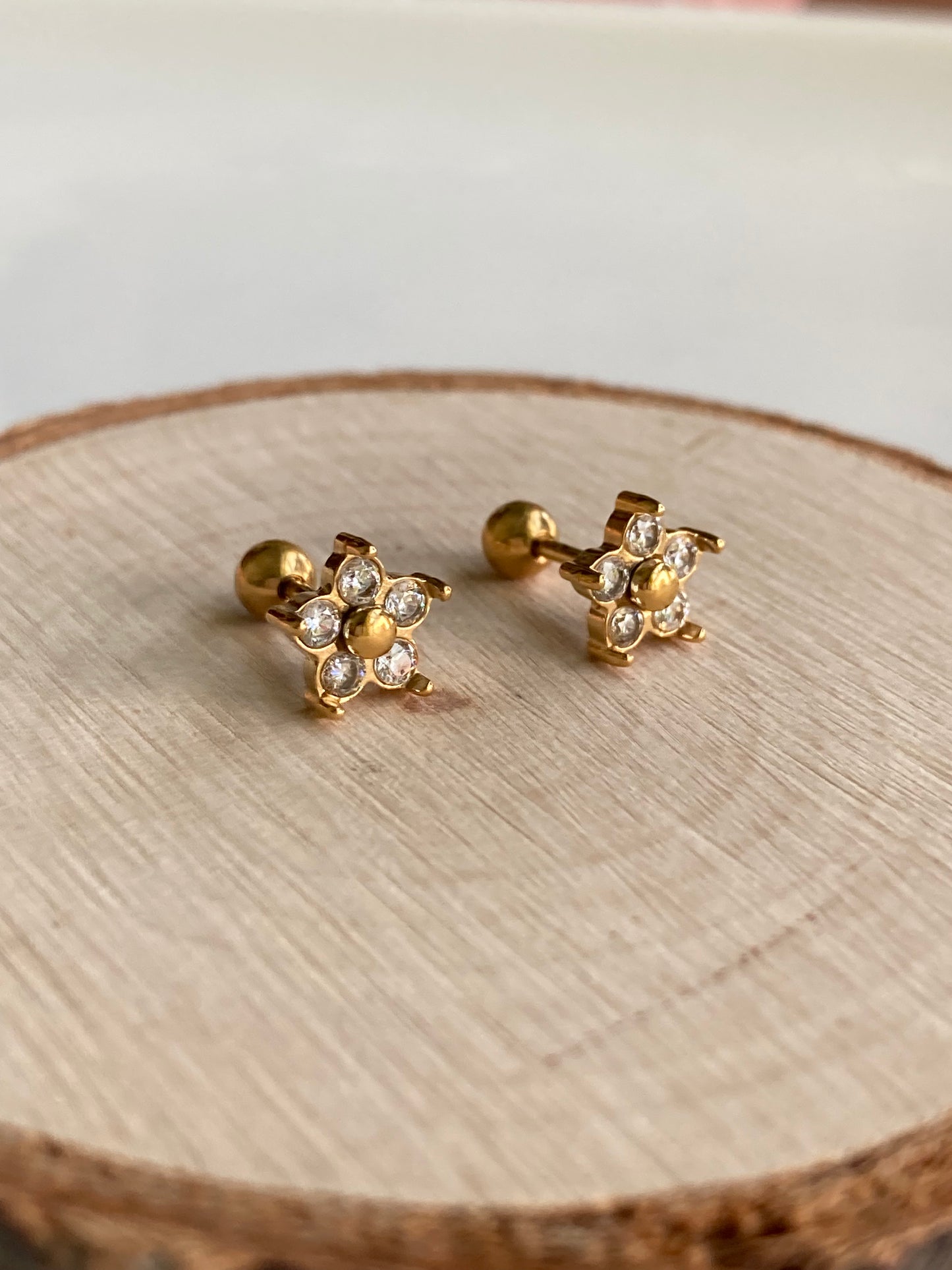 Orecchino Piercing Fiore Gold