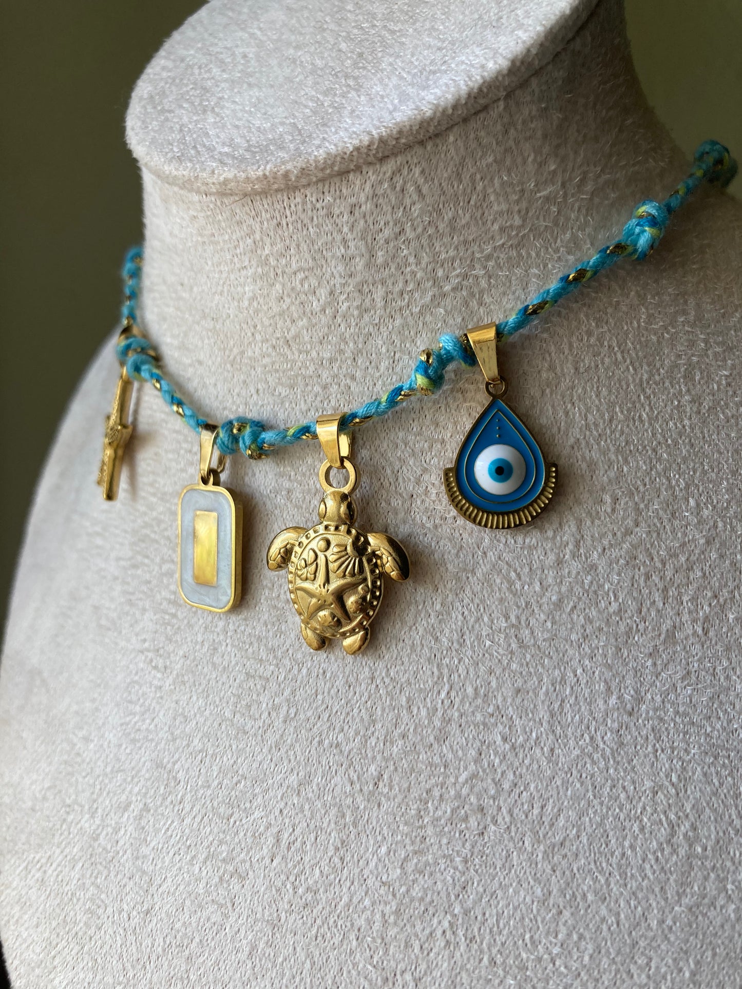 Collanina Kora Cordino Azzurro 4 Pendenti