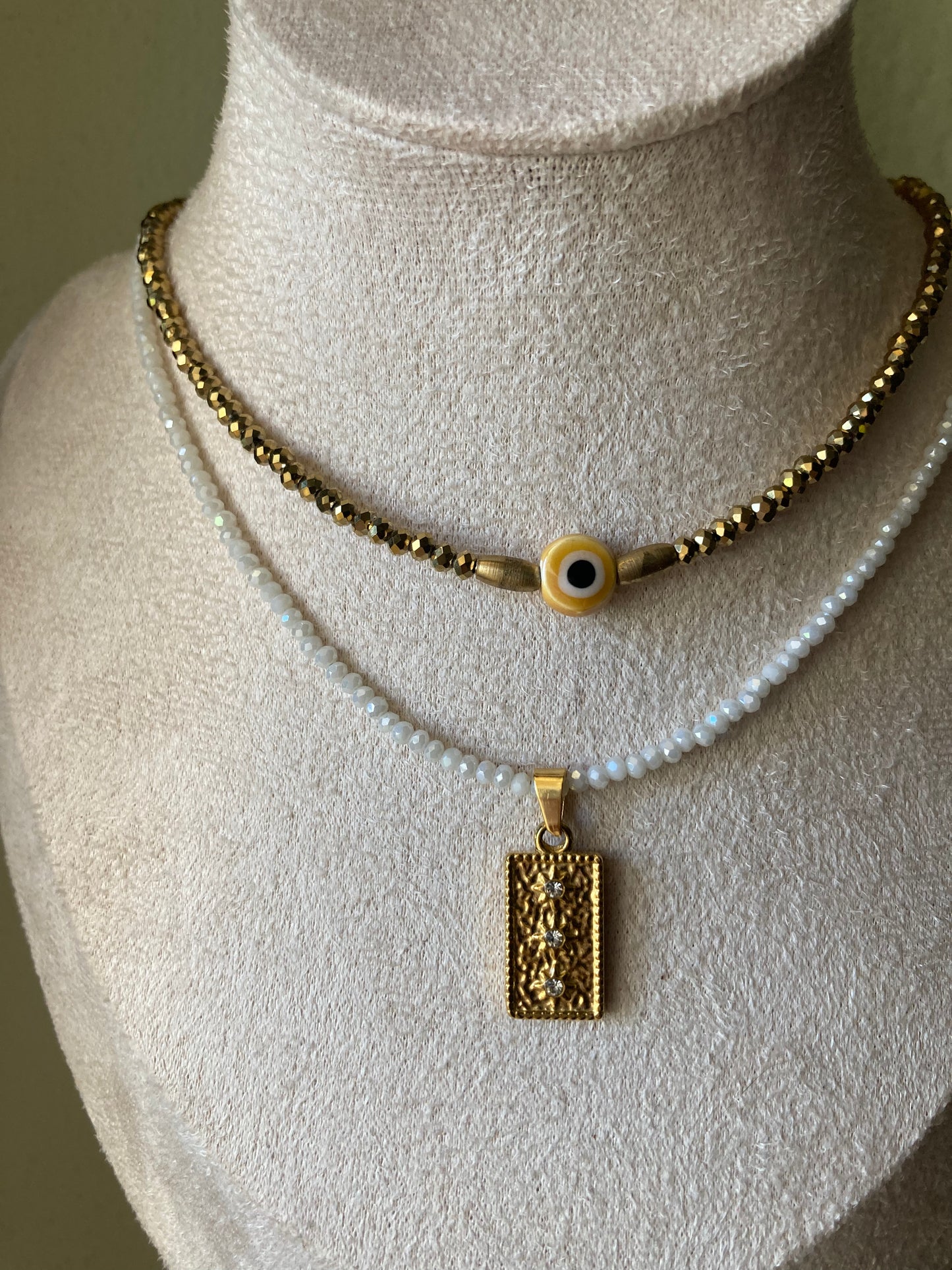 Girocollo Cristalli Bianchi Pendente Medaglietta 3 Punti Luce