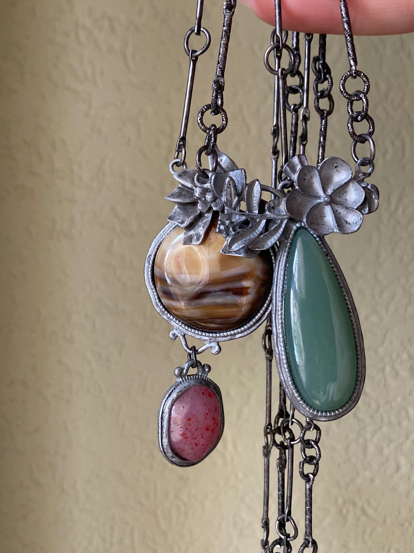 Collana Lunga Pendenti Pietre, Resine Modello Zara
