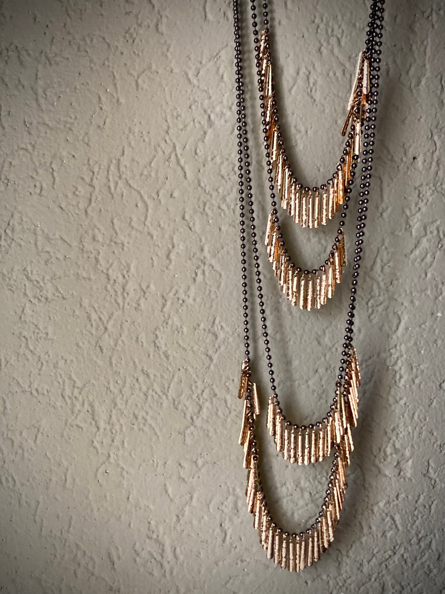 Collana Lunga Con Pendenti Dorati Modello Zara