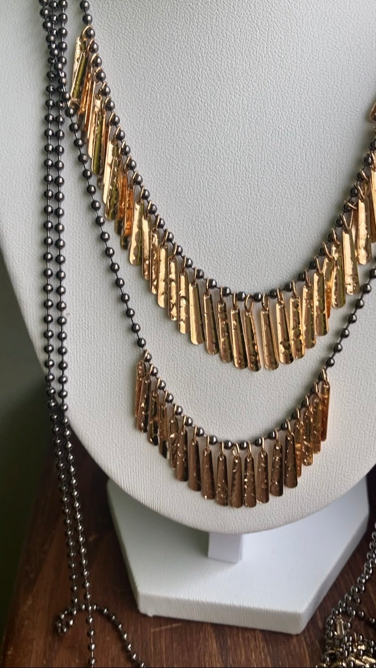 Collana Lunga Con Pendenti Dorati Modello Zara