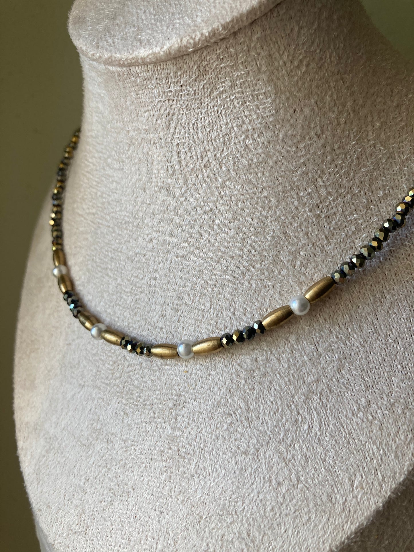 Collana In Acciaio e Piccole Perle