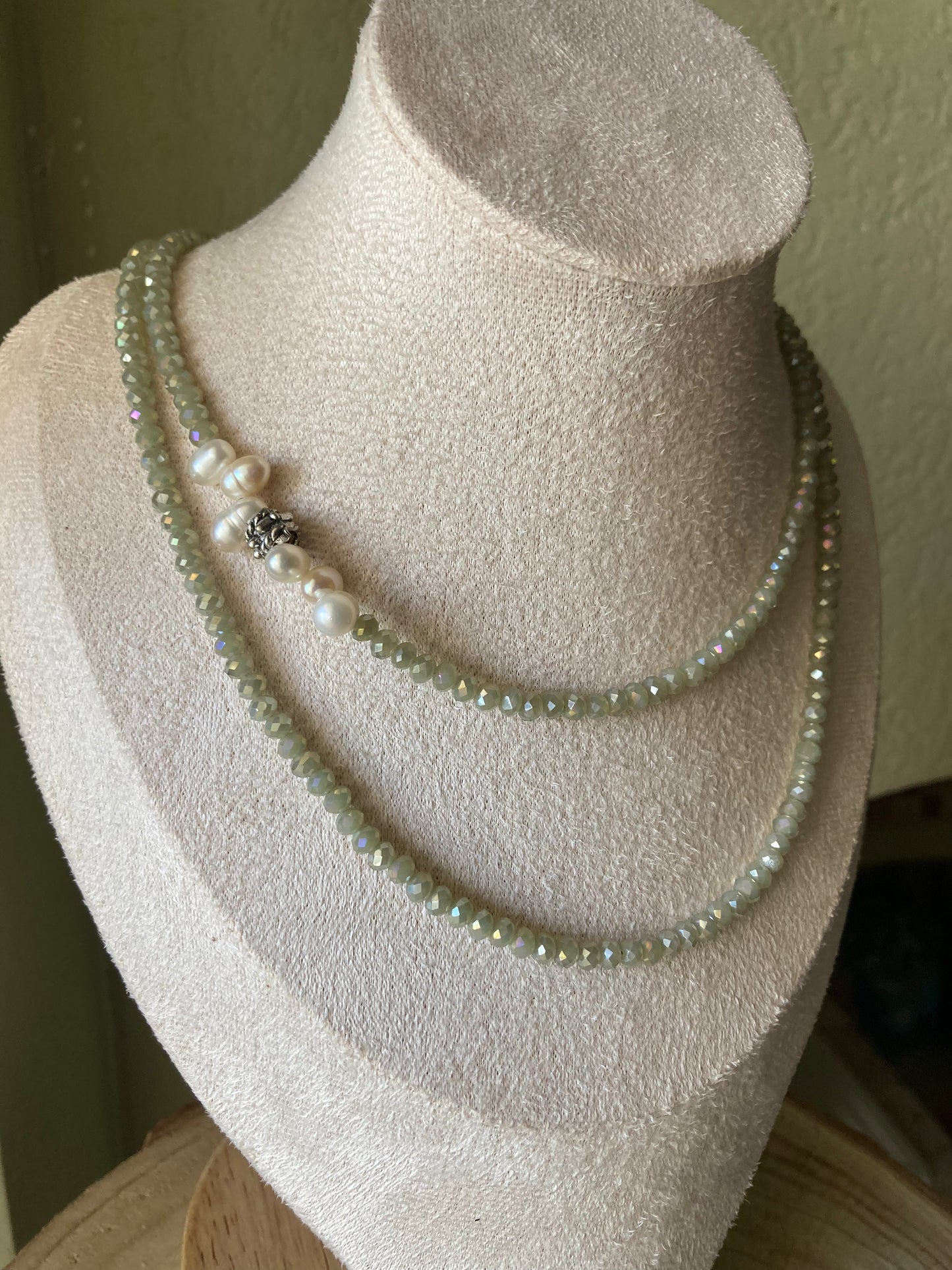 Collana Lunga Con Cristalli e Perle