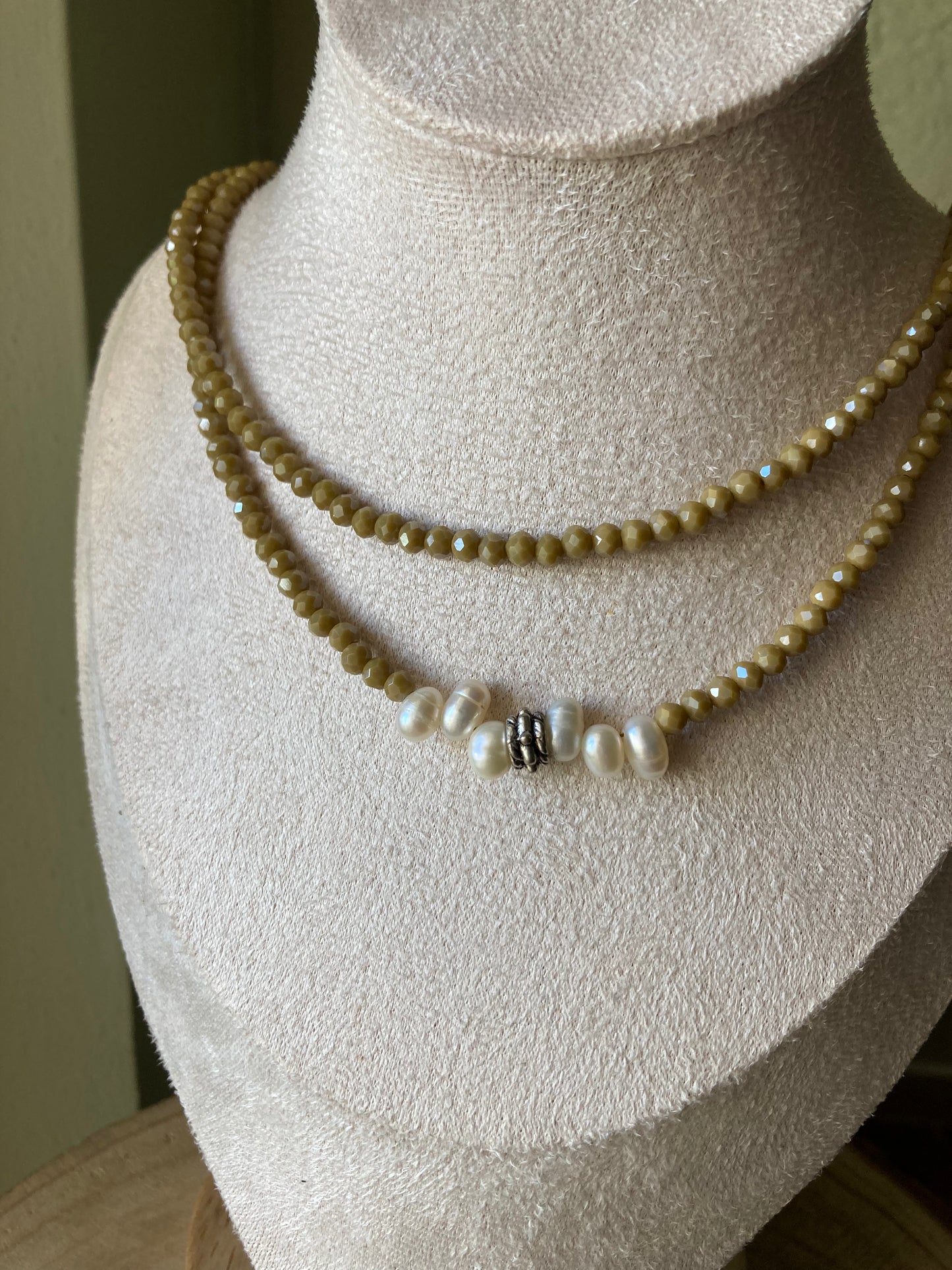 Collana Lunga Con Cristalli e Perle