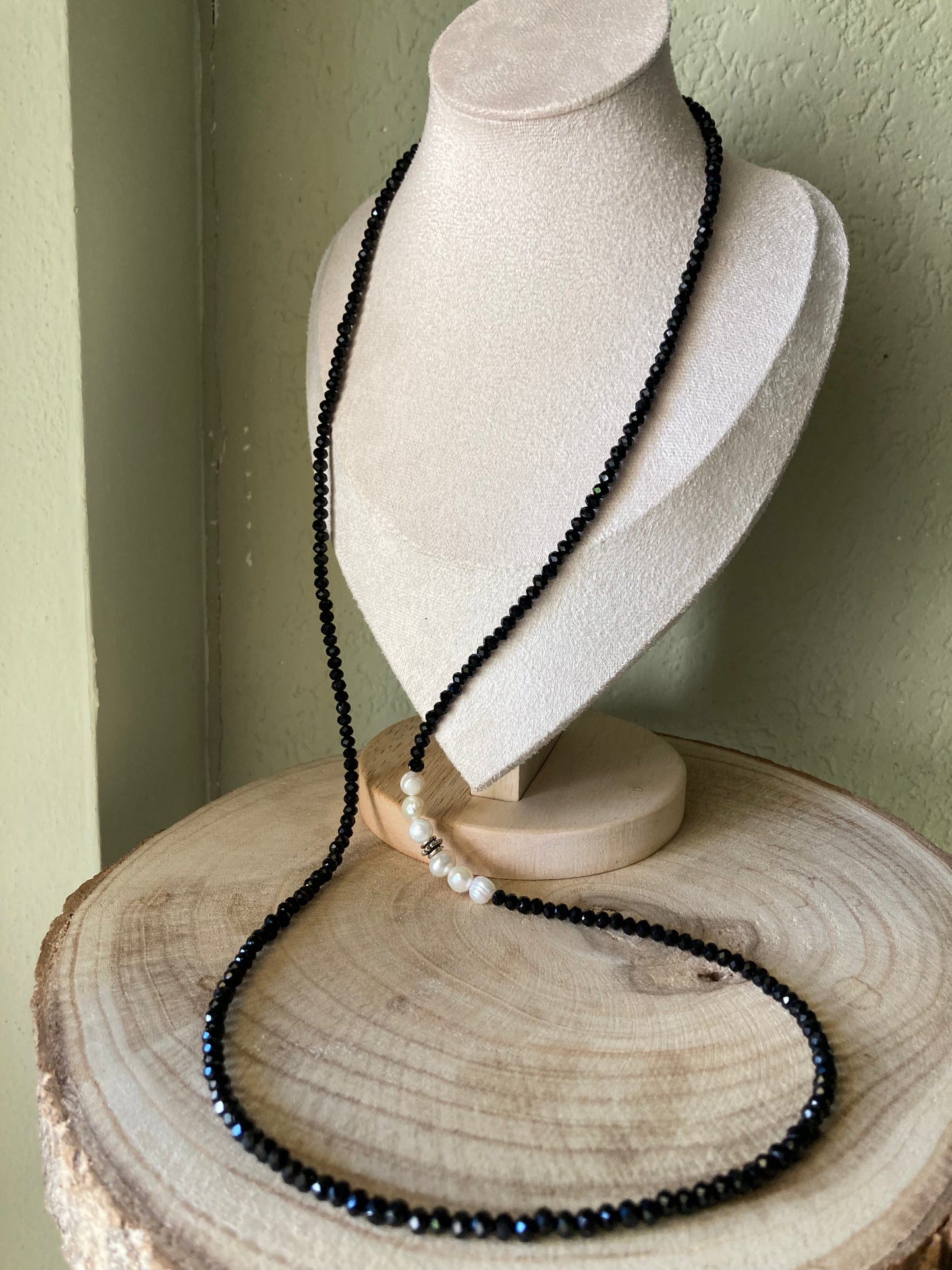 Collana Lunga Con Cristalli e Perle