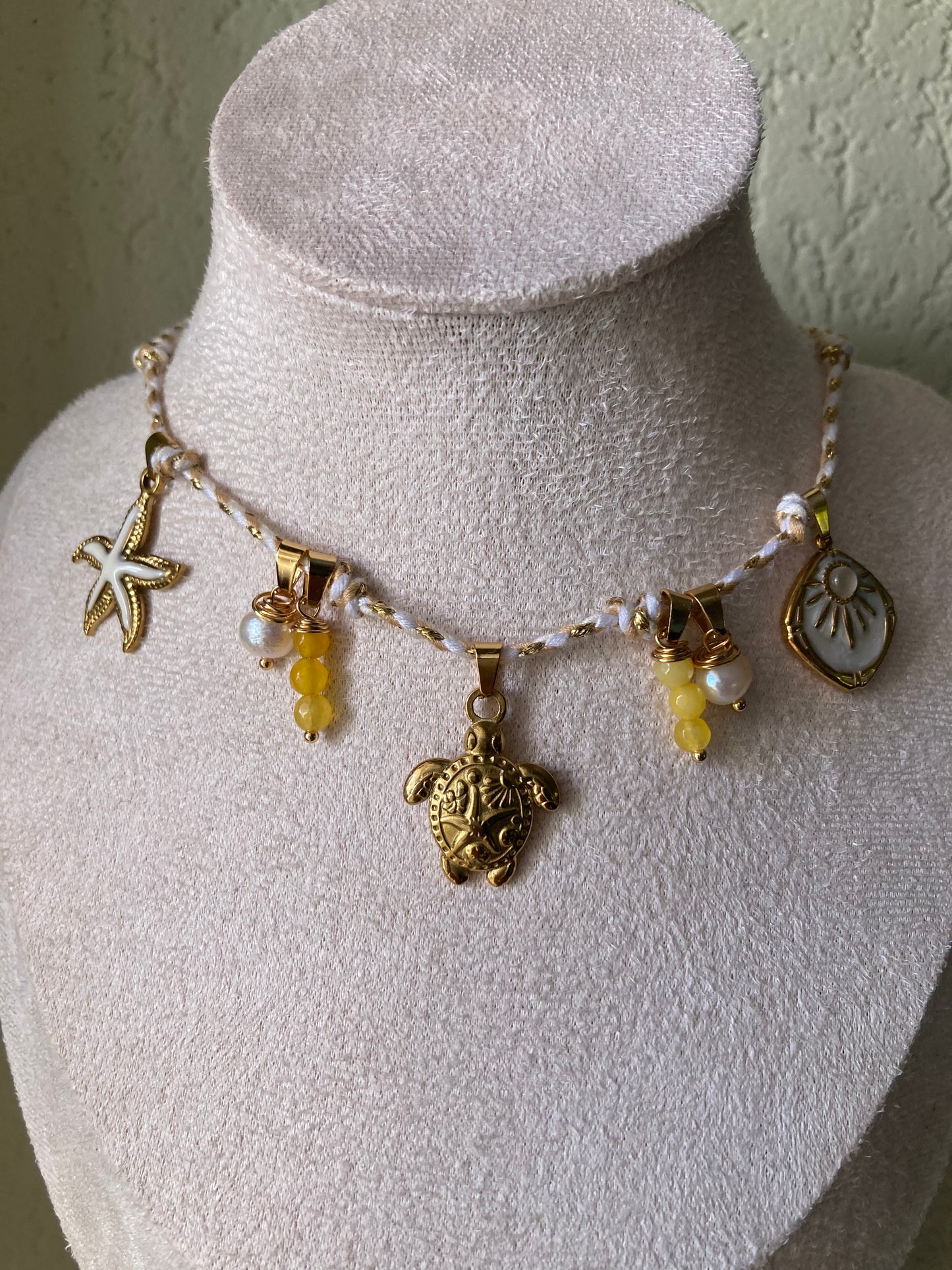 Collanina Kora Cordino Bianco 5 Pendenti