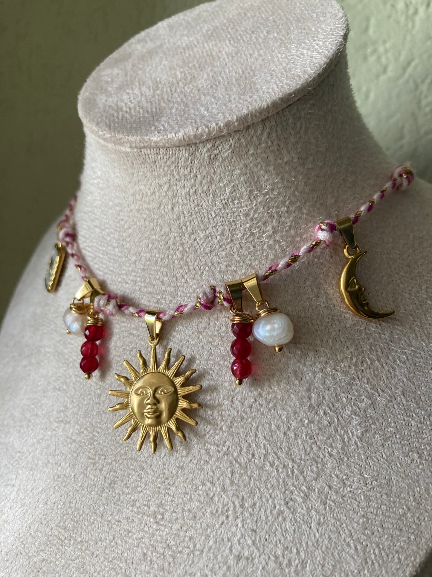 Collanina Kora Cordino Rosa 5 Pendenti