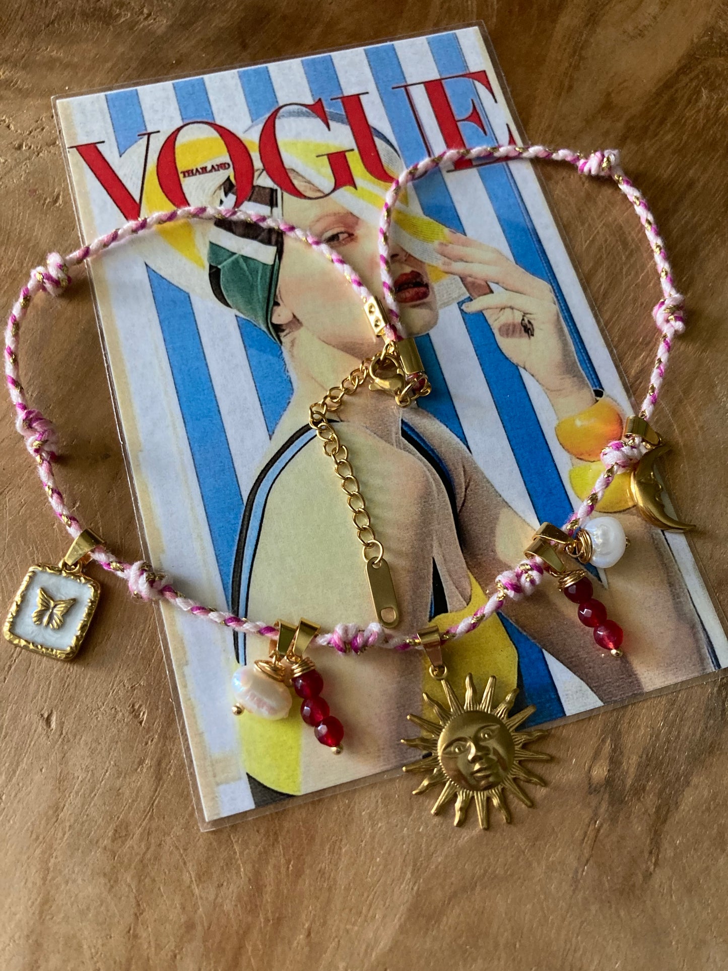 Collanina Kora Cordino Rosa 5 Pendenti