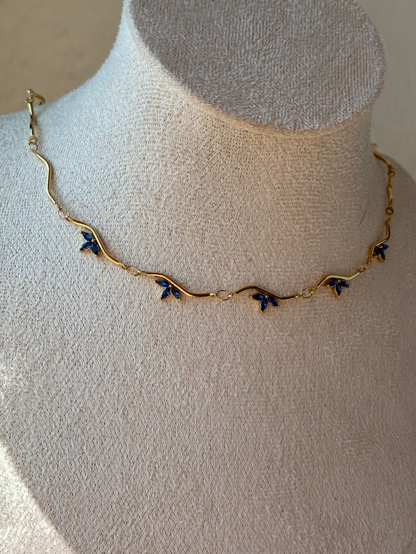 Collana Girocollo Ondina Loto Blu