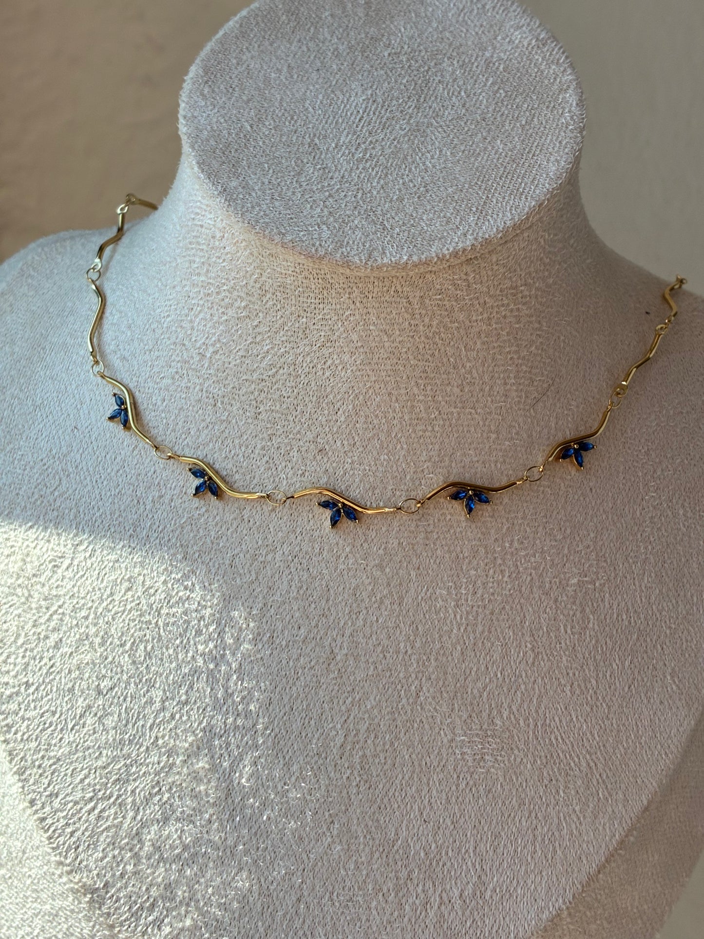 Collana Girocollo Ondina Loto Blu