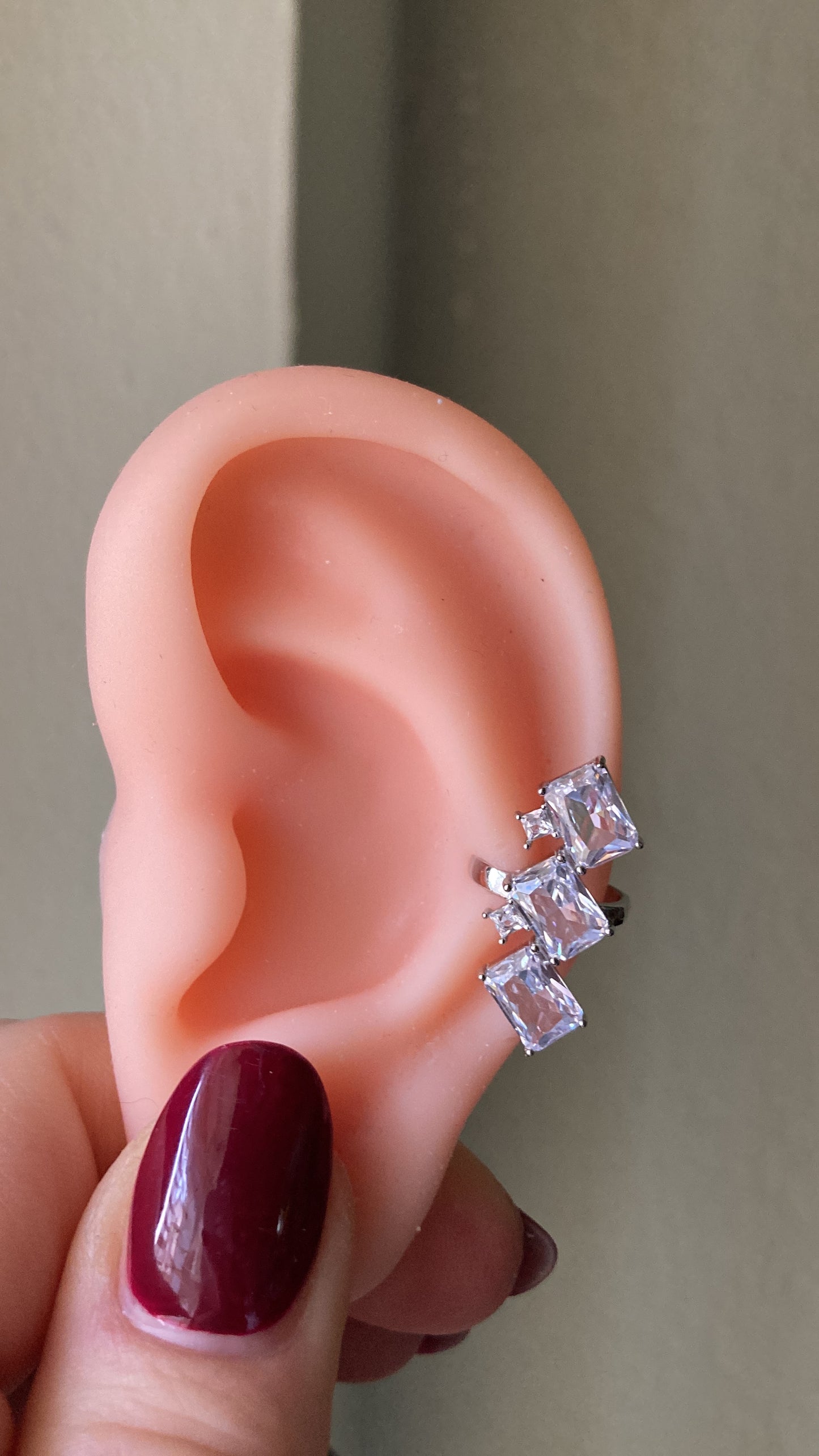 Orecchino Earcuff Tre Zirconi