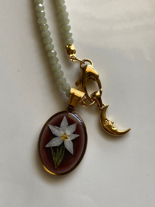 Collana Cristallini Color Salvia con Pendente Giglio e Pendente Luna